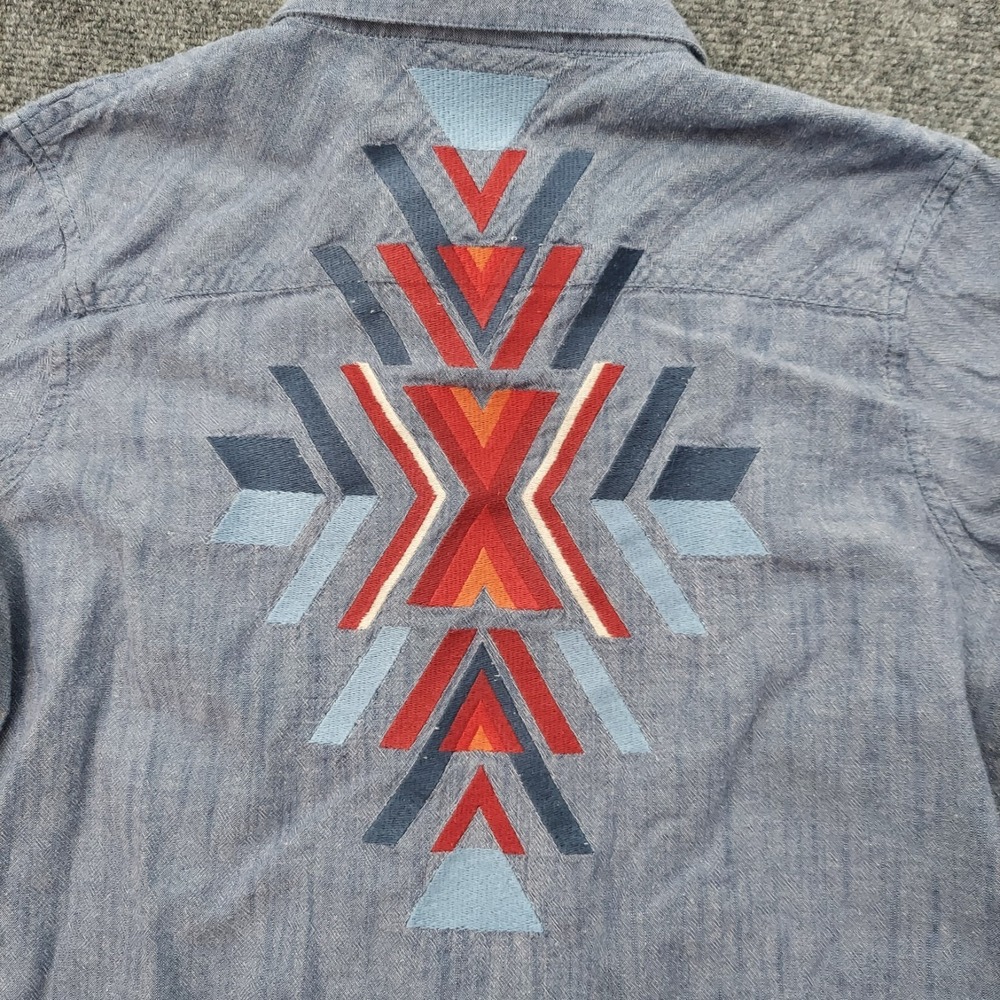ARIAT REAL Shirt Womens Large Chambray Blue Aztec Design Relaxed Long Sleeve - Picture 5 of 10